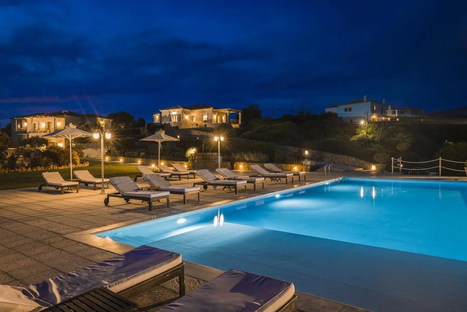 The Seasons Villa Svoronata