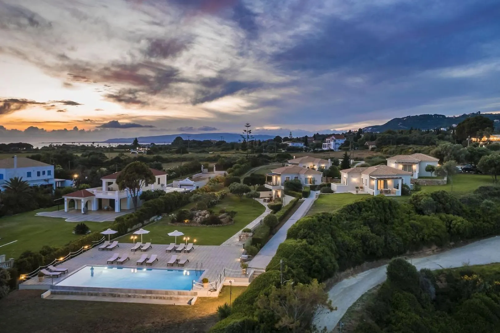 The Seasons Villa Svoronata